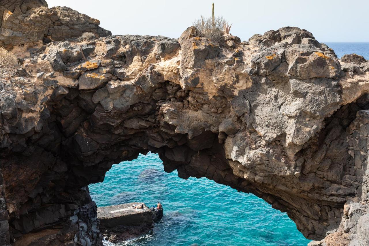 Amazing Seasights - Tenerife Apartment Costa Del Silencio Exterior photo